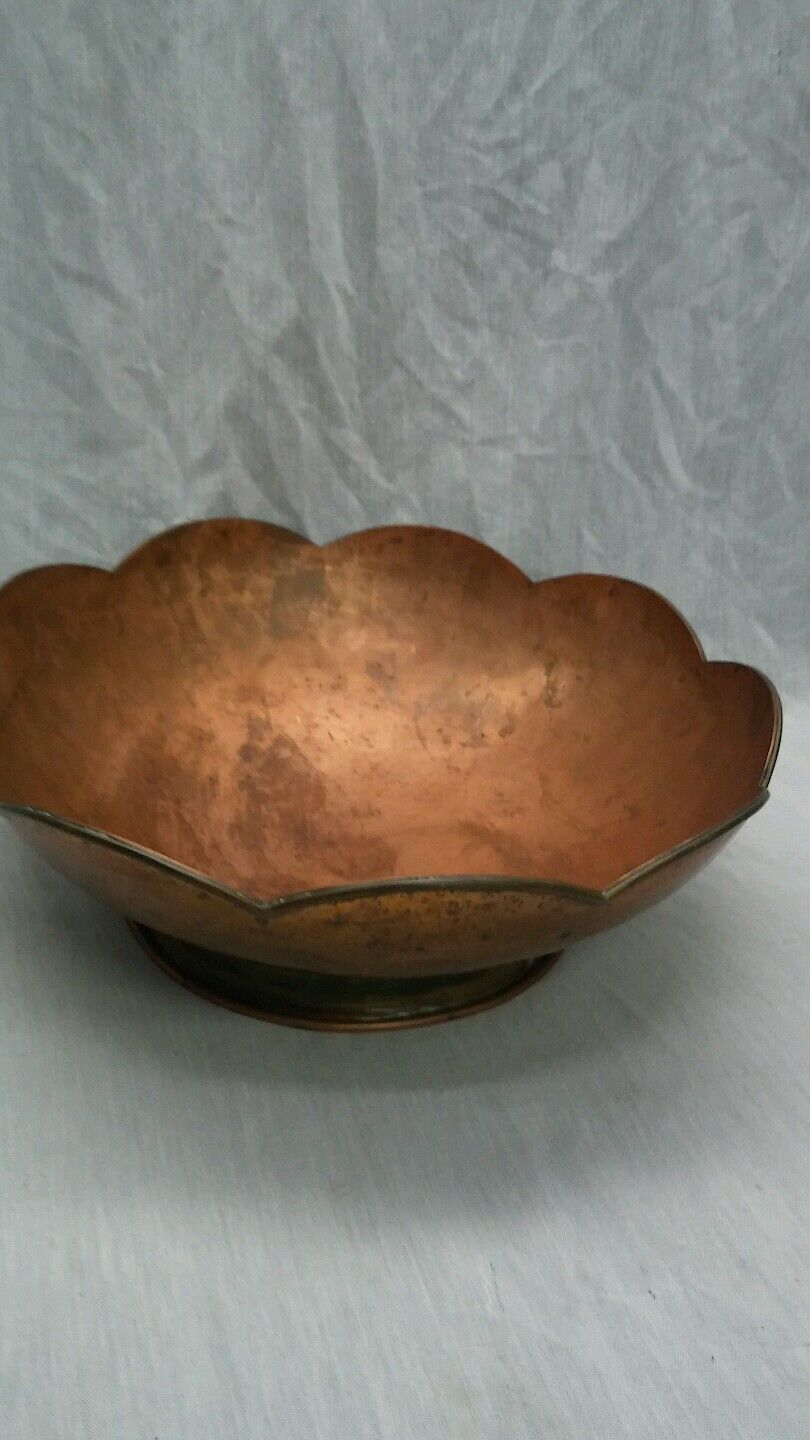 Rare vintage Hector Aguilar scallop edge copper brass bowl 11 6/8 inches wide