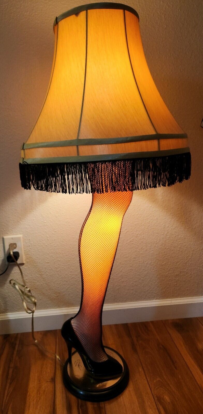 A Christmas Story Signature Series Leg Lamp EXTREMELY RARE Signed Autographed 