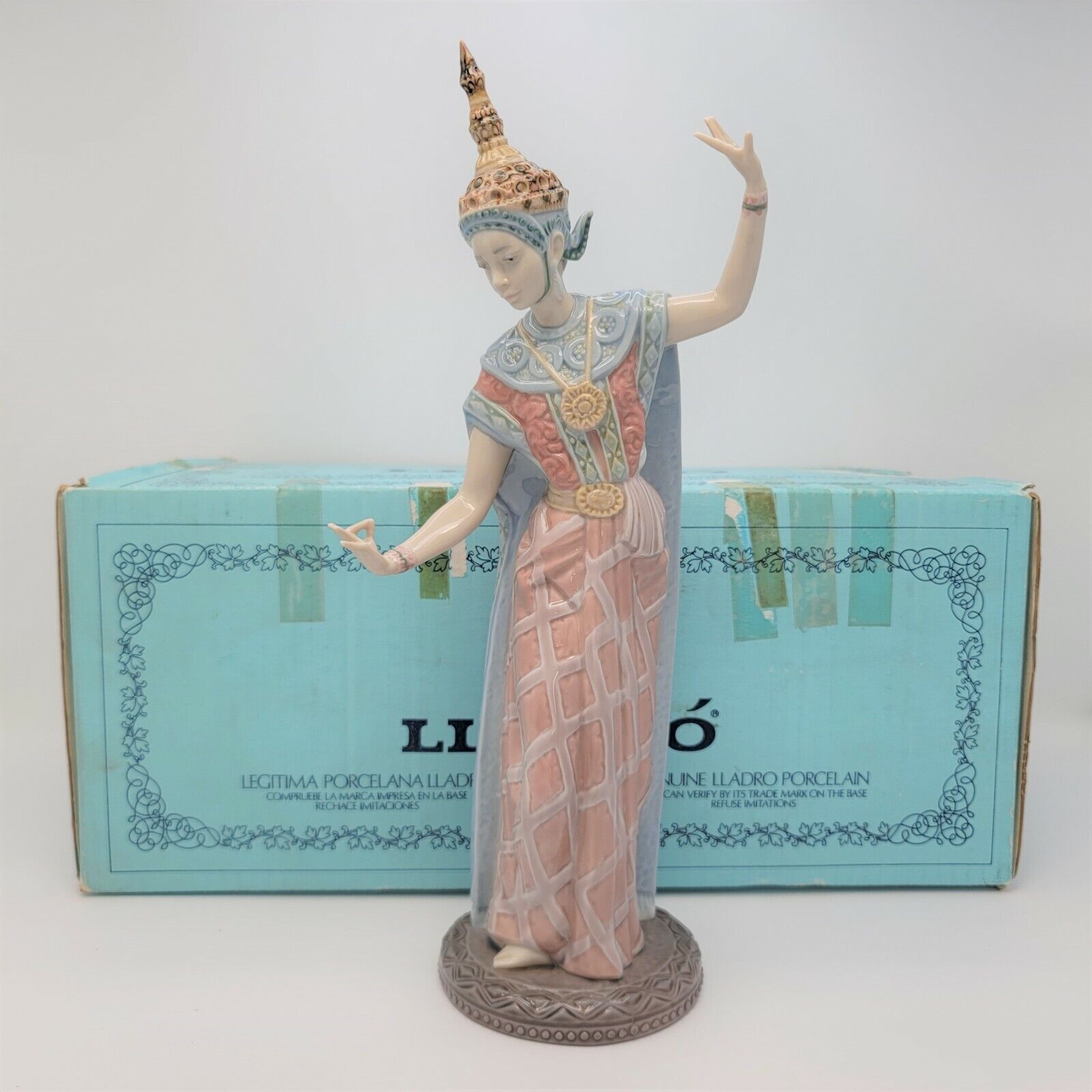 Lladro Glazed Porcelain Figurine Siamese Dancer Lady Female Dancing 5593 Rare