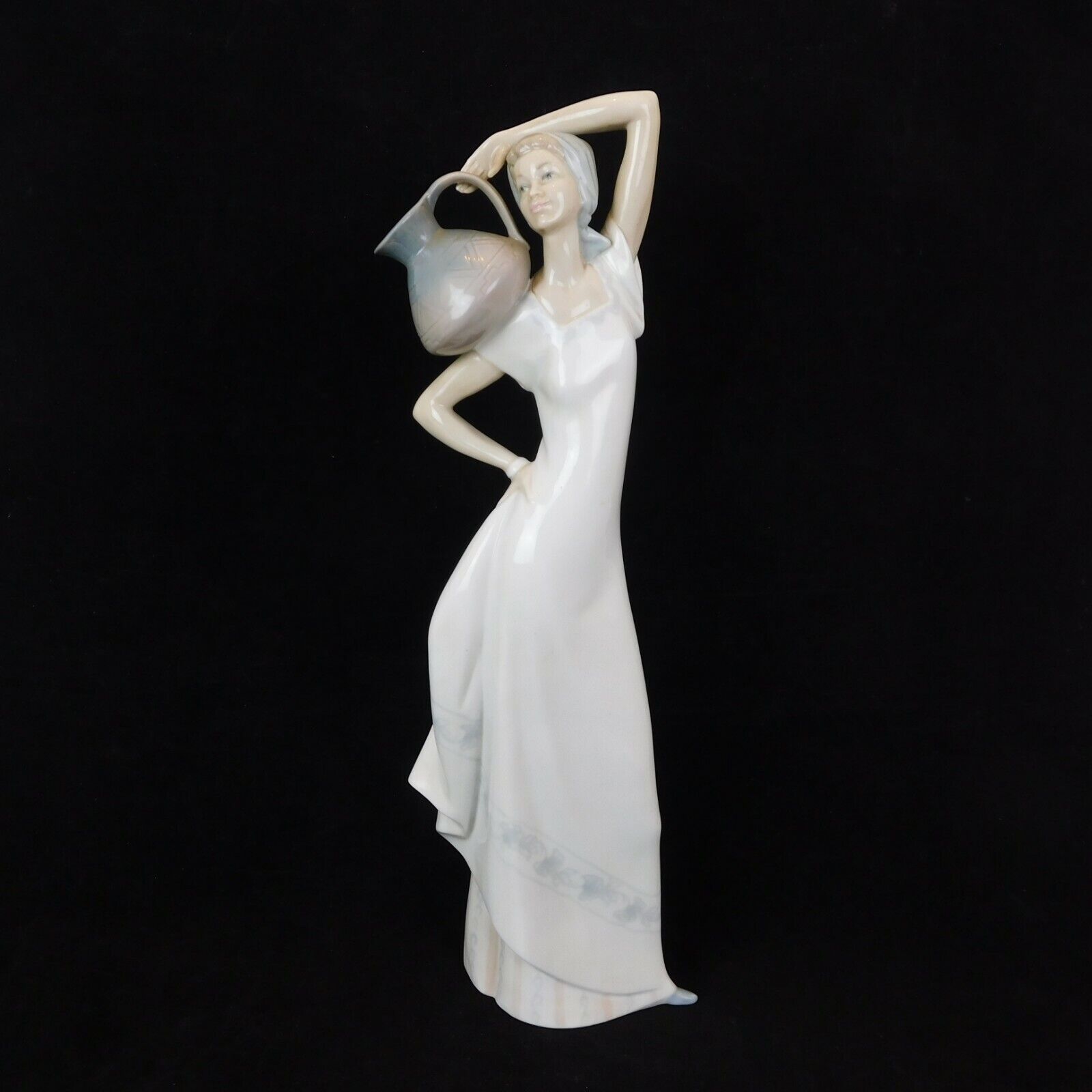 Zaphir Lladro Evita Woman Water Jug Porcelain Figurine Standing Retired 1982