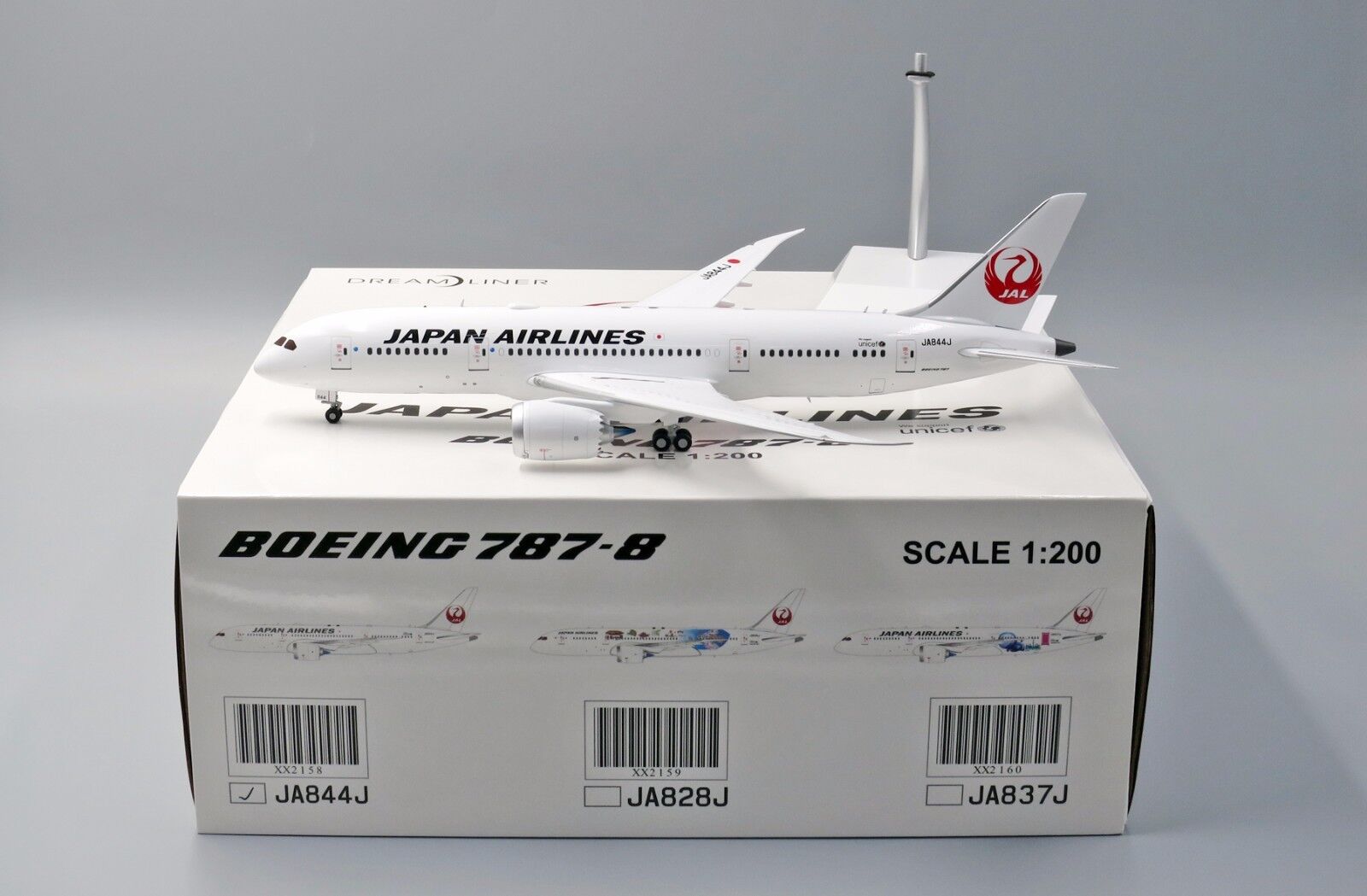 JAL B787-8 Reg: JA844J JC Wings Scale 1:200 Diecast Models XX2158