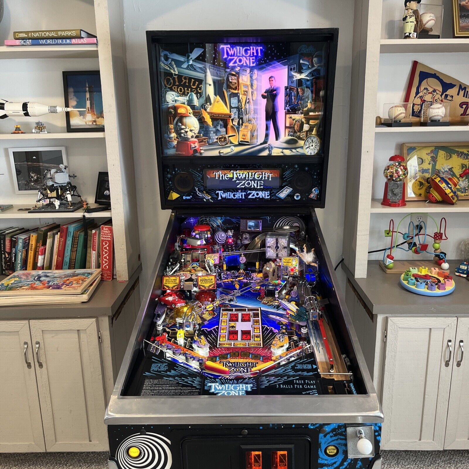 TWILIGHT ZONE PINBALL MACHINE:  A Beauty With All The Finest Upgrades
