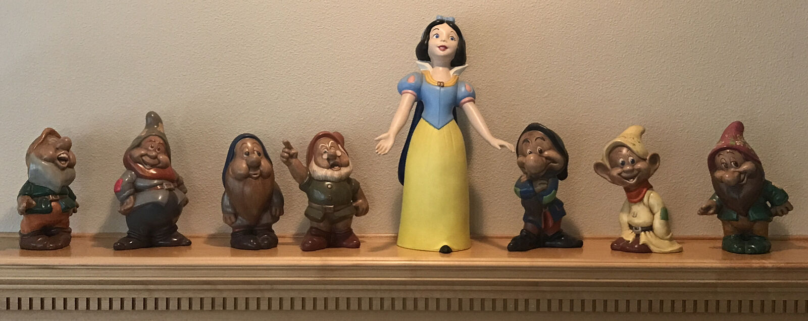 Vintage Walt Disney XL Snow White And The Seven Dwarfs Ceramic Figurines Set