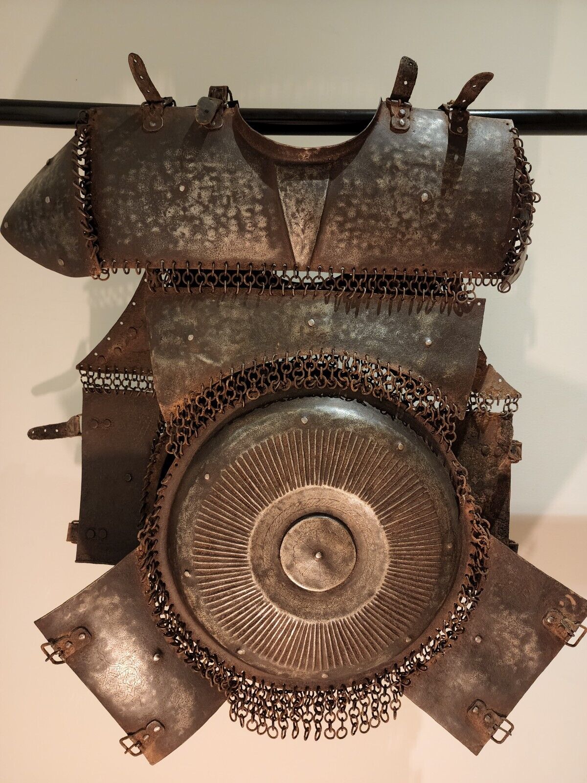 MUSEUM QUALITY RARE OTTOMAN BRESTPLATE AND BACKPLATE BODY ARMOUR. 