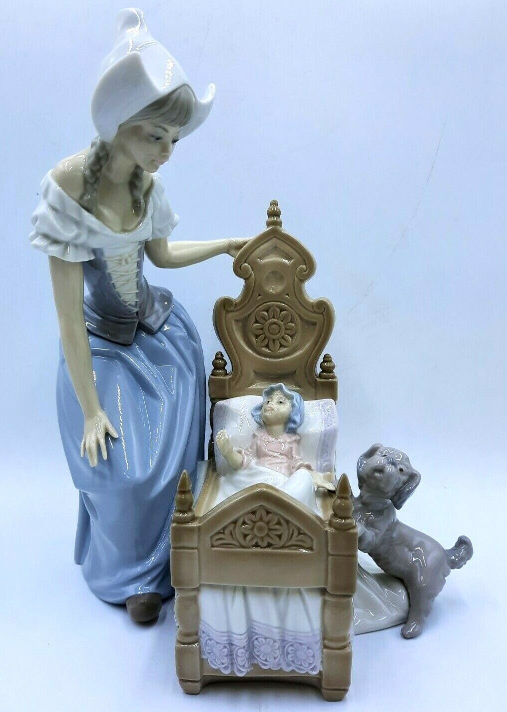 Lladro #5083 Dutch Mother Lullaby & Goodnight  Porcelain Figurine