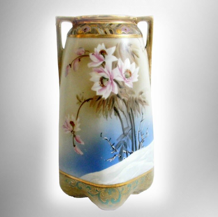 Imperial Nippon hand painted vintage vase with snow flowers - gold  - 