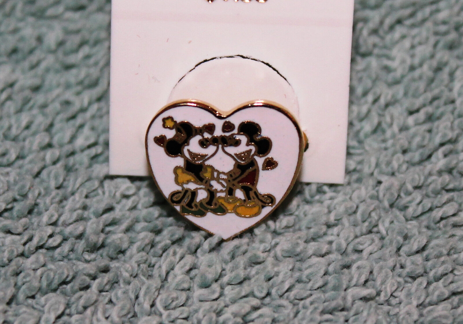NICE VINTAGE DISNEY MICKEY MOUSE MINNIE MOUSE HEART SHAPED RING NOS ADJUSTABLE