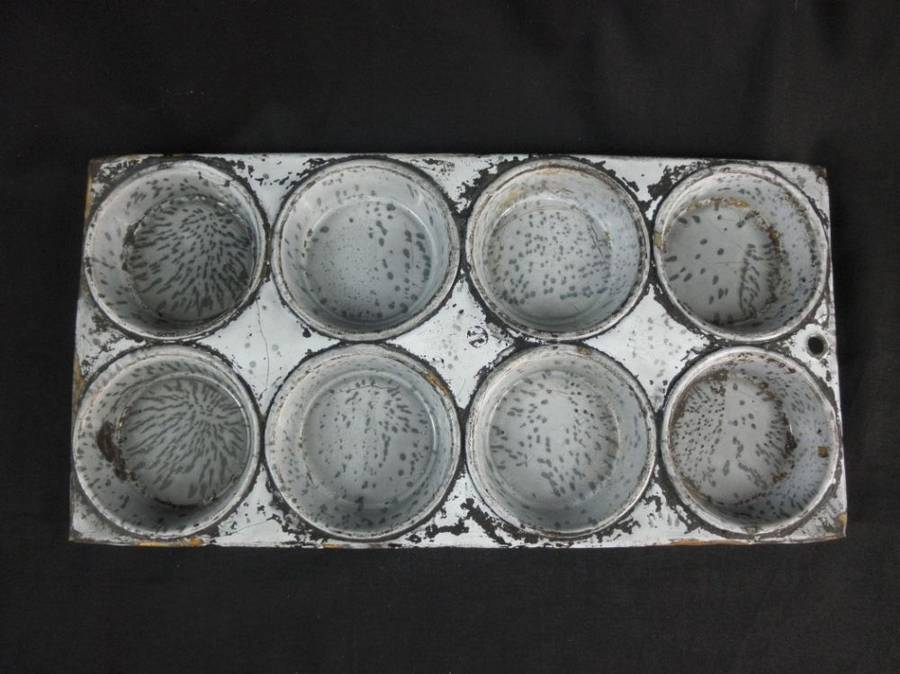 VTG Gray Enamelware Graniteware Muffin Cupcake Baking Pan 8 Cup 7X13 Primitive