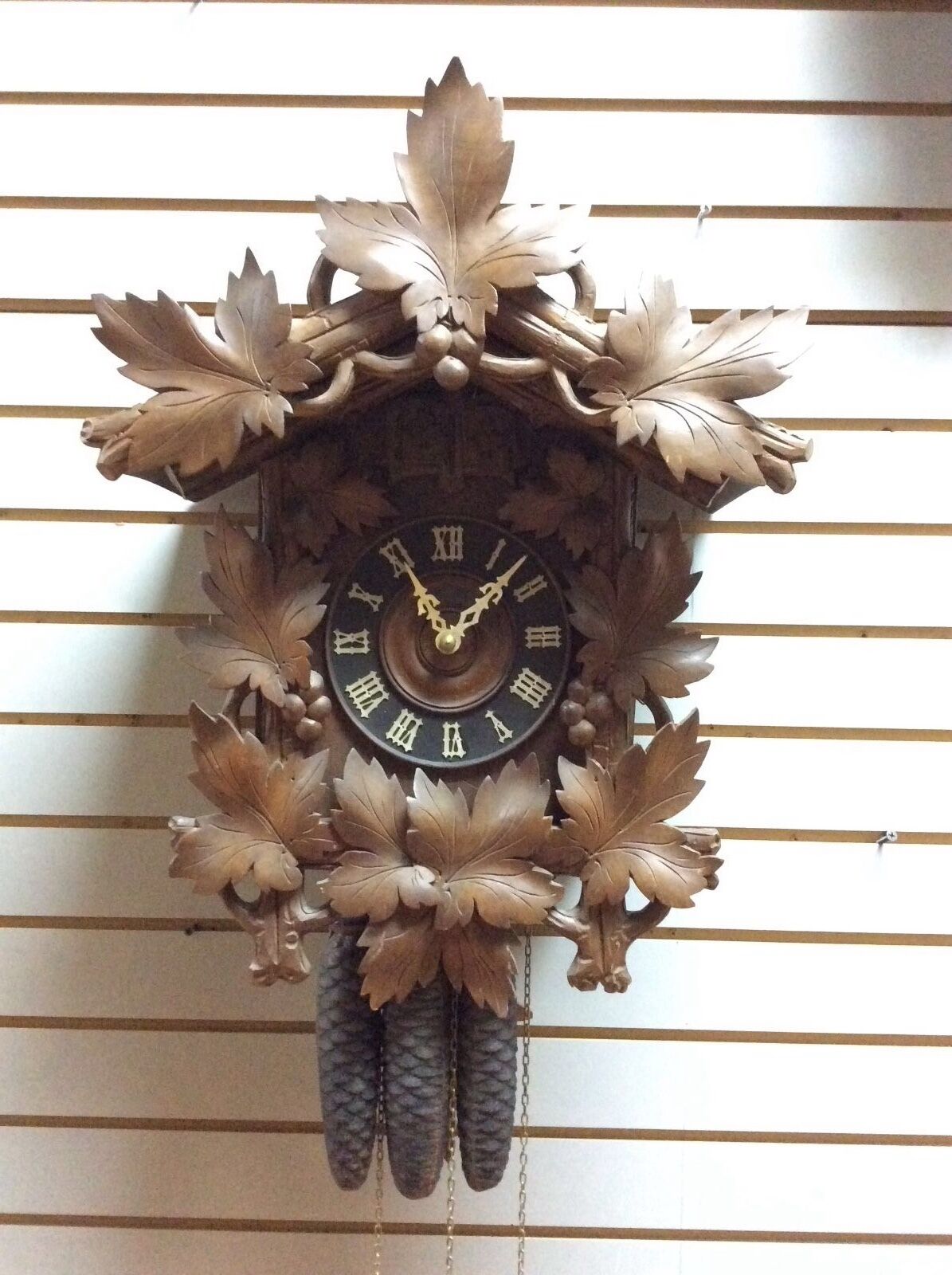 1900 to 1920s Large Antique Black Forest Cuckoo Clock Quail in Working Condition