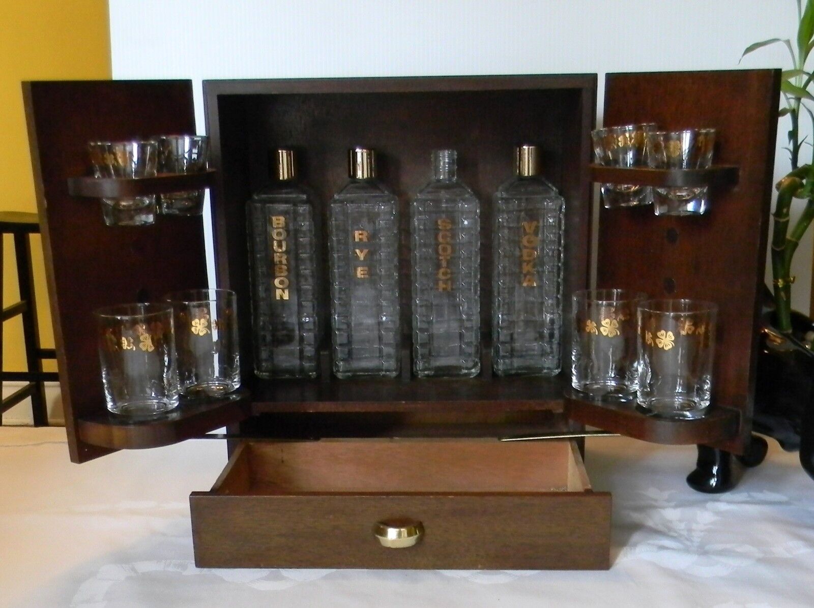 Vintage Wood Cabinet Bar Karoff Liquor Decanter and glasses set Japan Beautiful
