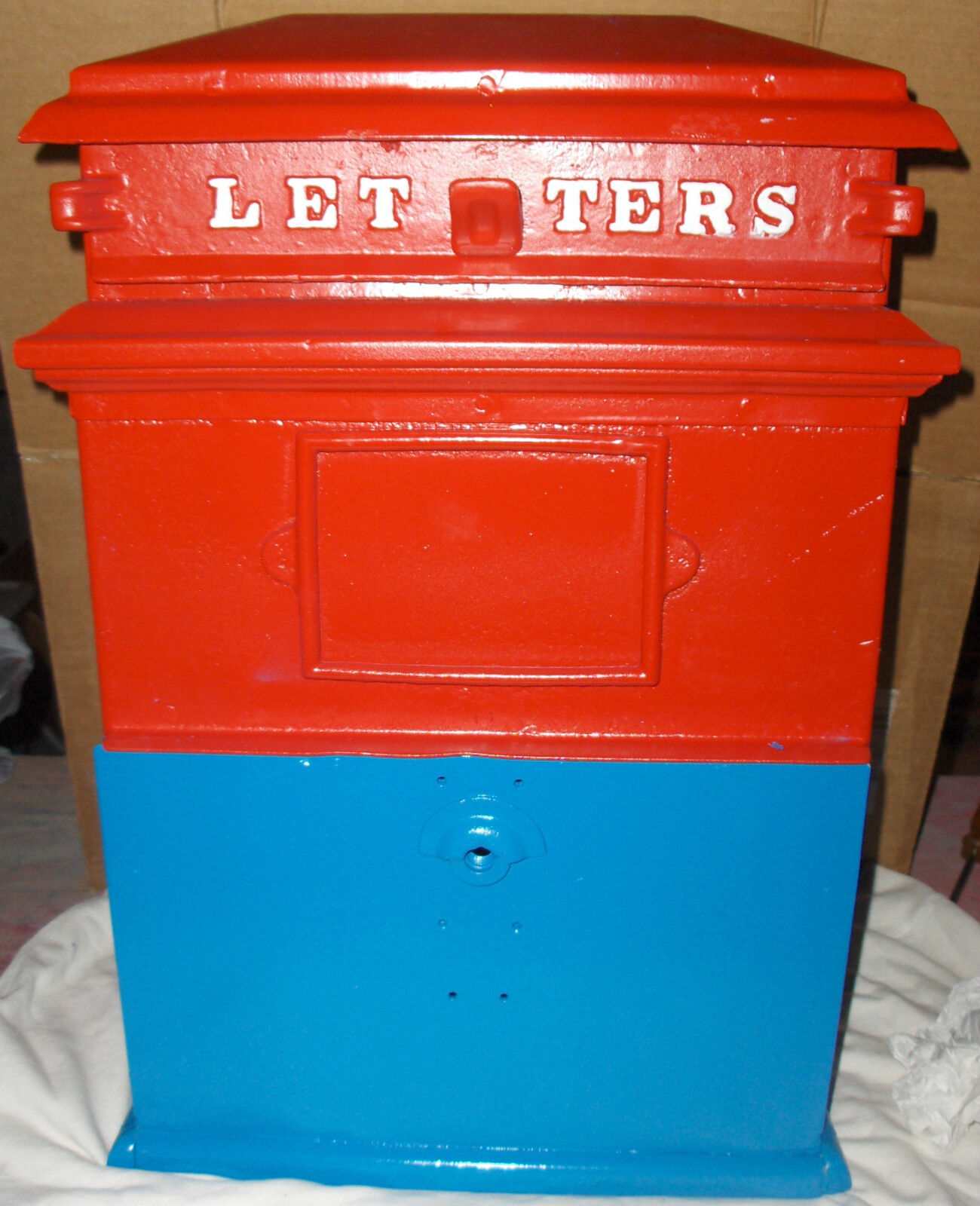 Antique cast iron steel US MAIL Post Office box mailbox 