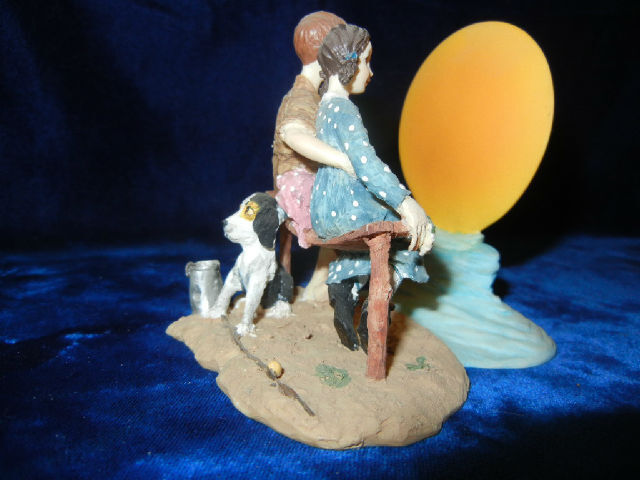 NORMAN ROCKWELL PUPPY LOVE BOY & GIRL LOOKING AT THE MOON FIGURINE RARE RETIRED