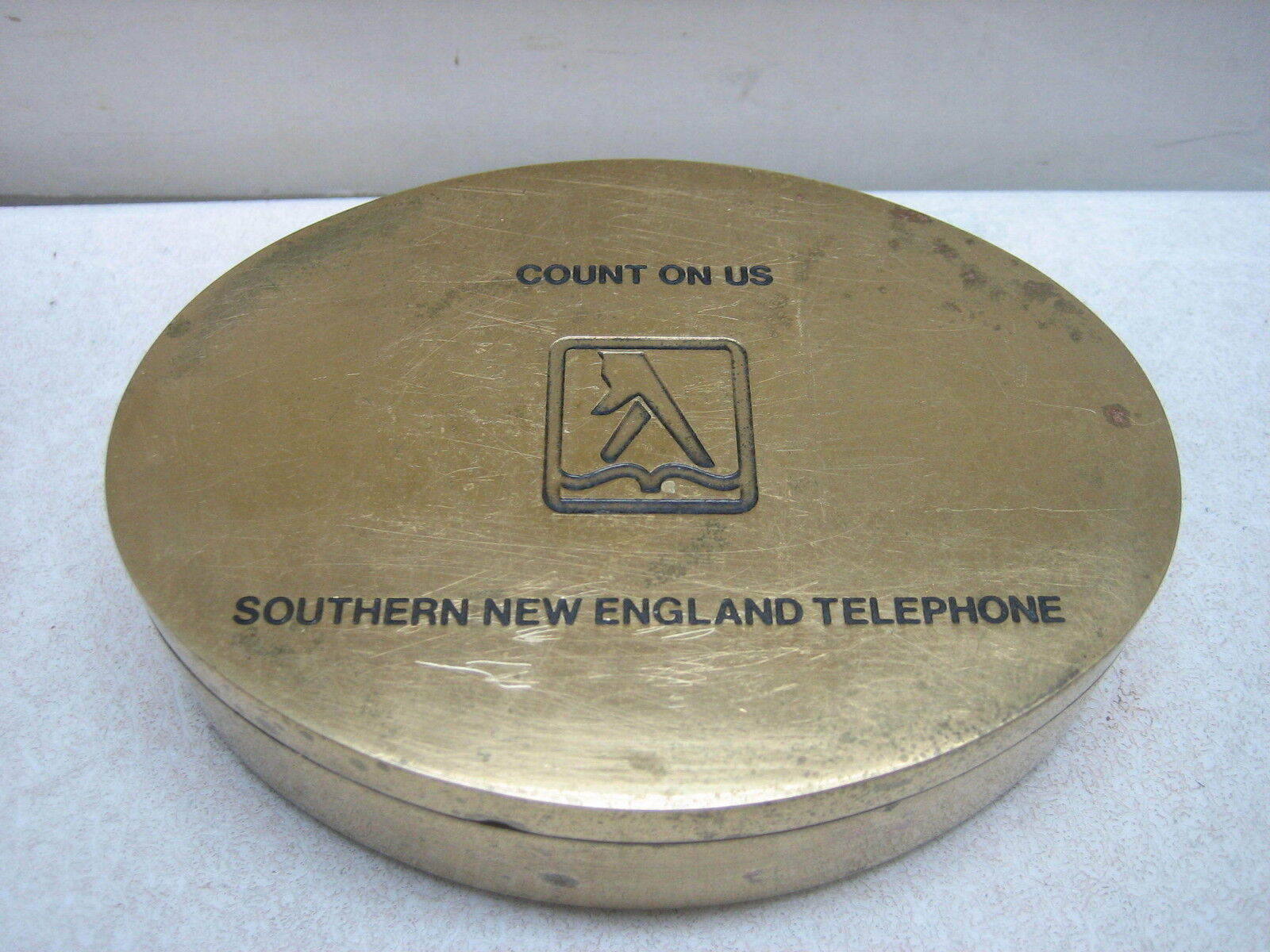 VINT ADVERTISING SOUTHERN NEW ENGLAND TELEPHONE YELLOW PAGES BRASS TRINKET BOX