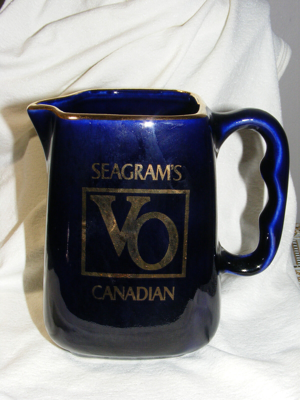 Vintage Cobalt Blue Seagrams VO Pitcher with Handle Canadian Wiskey S4C3