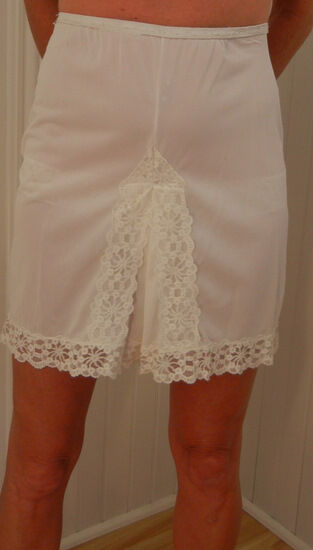VTG PETTIPANTS PANTALOON BLOOMERS White scalloped lace trim pleaded skirt mini S