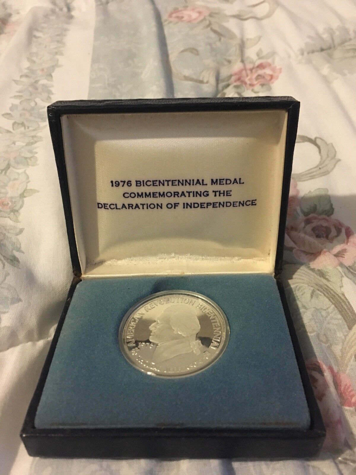 1976 BICENTENNIAL MEDAL COMMEMORATING THE DECLARATION OF INDEPENDENCE MINT