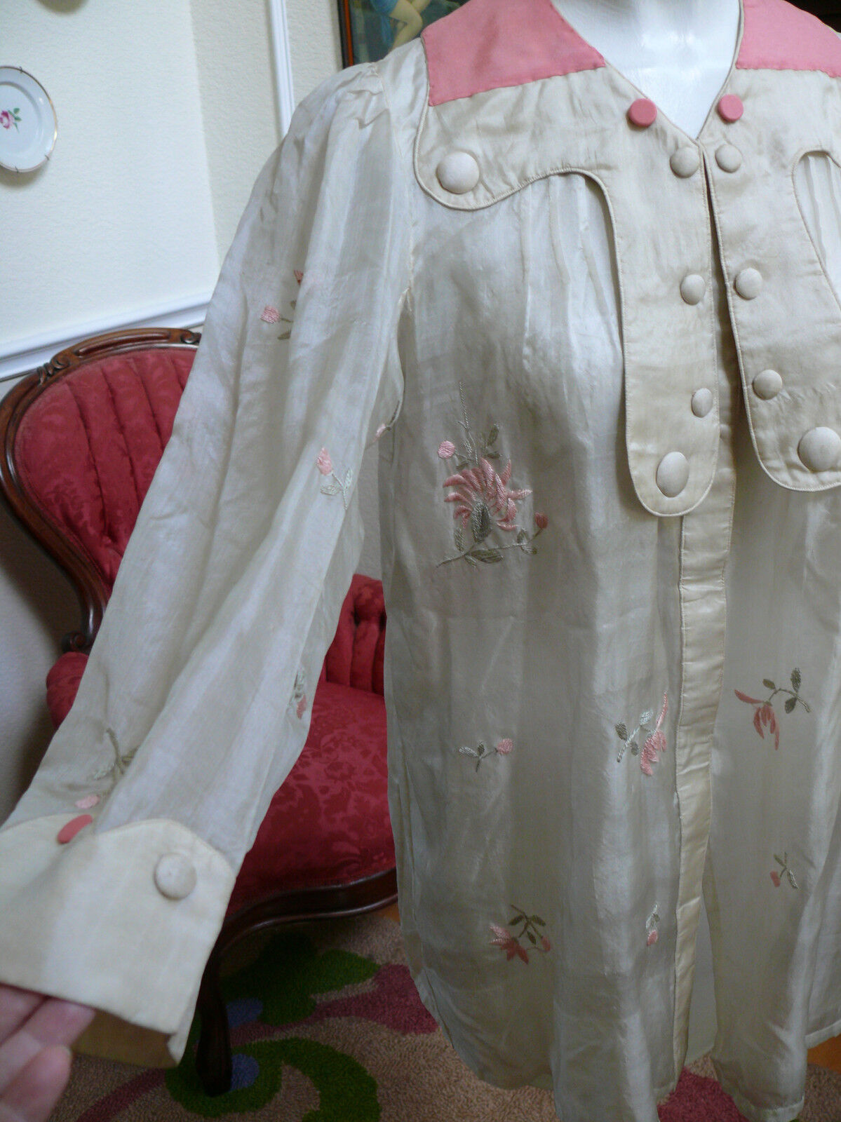 Victorian Jacket Stunning  Cream White  Spider Web Fine Silk Mantle Embroidery