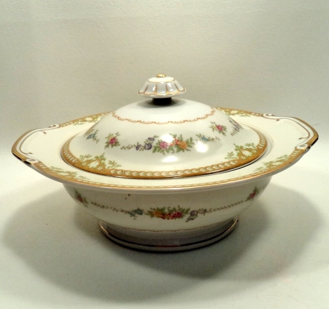 Imperial China Rare Kuiupo Lidded Handled Round Footed Serving Vegetable Bowl