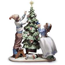 Lladro Trimming The Tree Figurine 01005897 picture