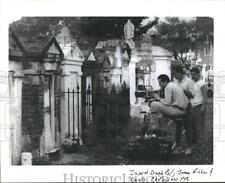 1993 Press Photo New Orleans - Cave Creek Productions Film Cemetery Documentary picture