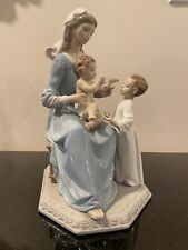 Rare Find Discontinued LLADRO Madonna Con Ninos / Bless the Child 05996 picture