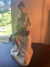 LLADRO series Zaphir Porcelain Figurine no. #606G Imperial Lady with Dog 1982 picture