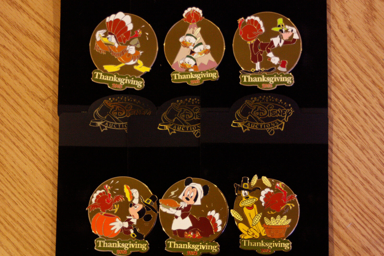 Mickey and the Gang Thanksgiving - Disney Auctions LE 100 Pins -Released in 2003