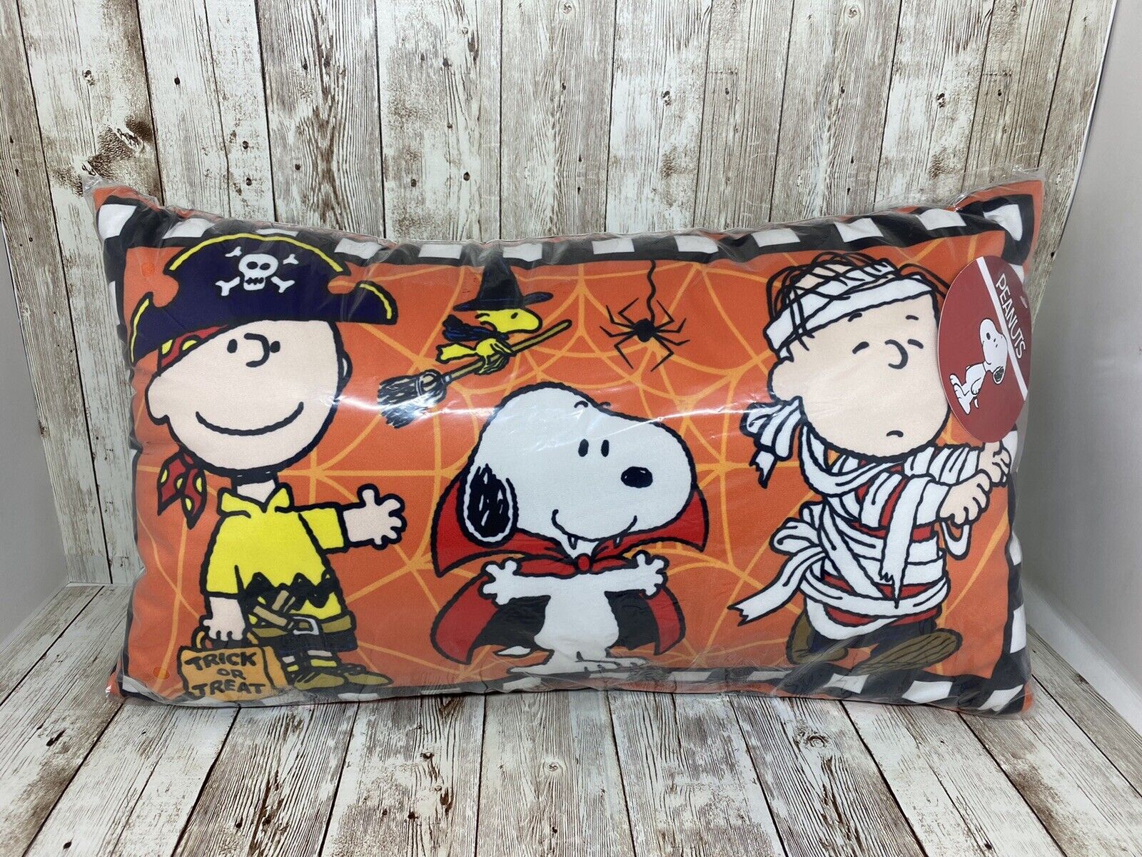 Peanuts Trick or Treating Halloween Pillow Charlie Brown Snoopy Linus Brand New