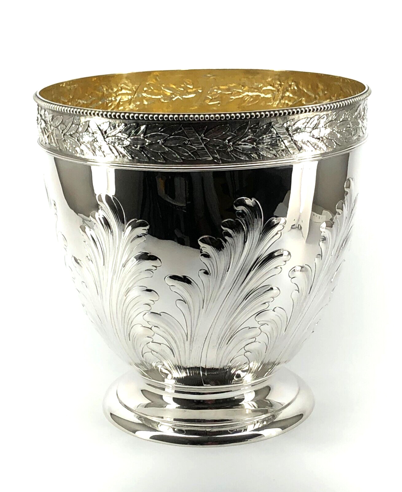 Stunning large Magnum Ice / Champagne Bucket made out of 800 fine Silver