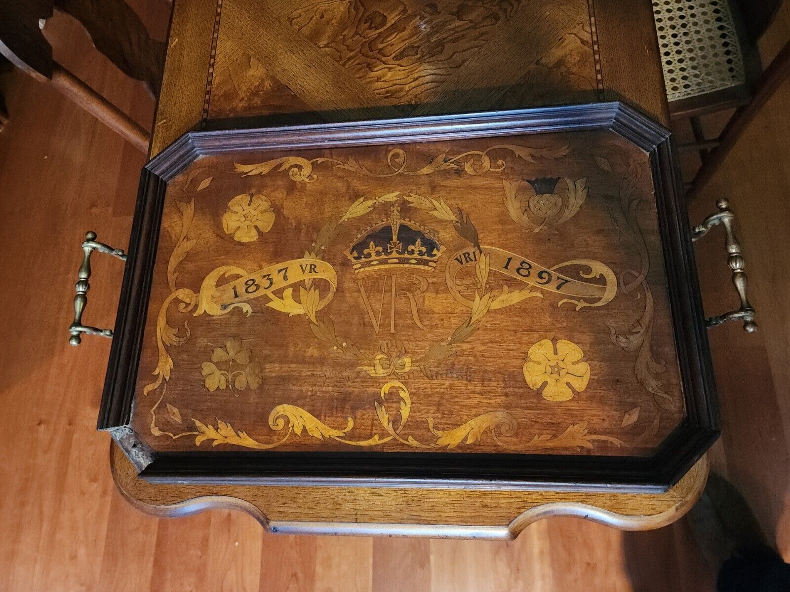 Extremely Rare Queen Victoria DIAMOND JUBILEE inlaid Wood Butlers Tray 1837 1897