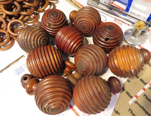 RARE CA.1800 KOA CURTAIN ROD FINIALS OR ENDS, CARVED IN-ROUND, IOLANI PALACE ?