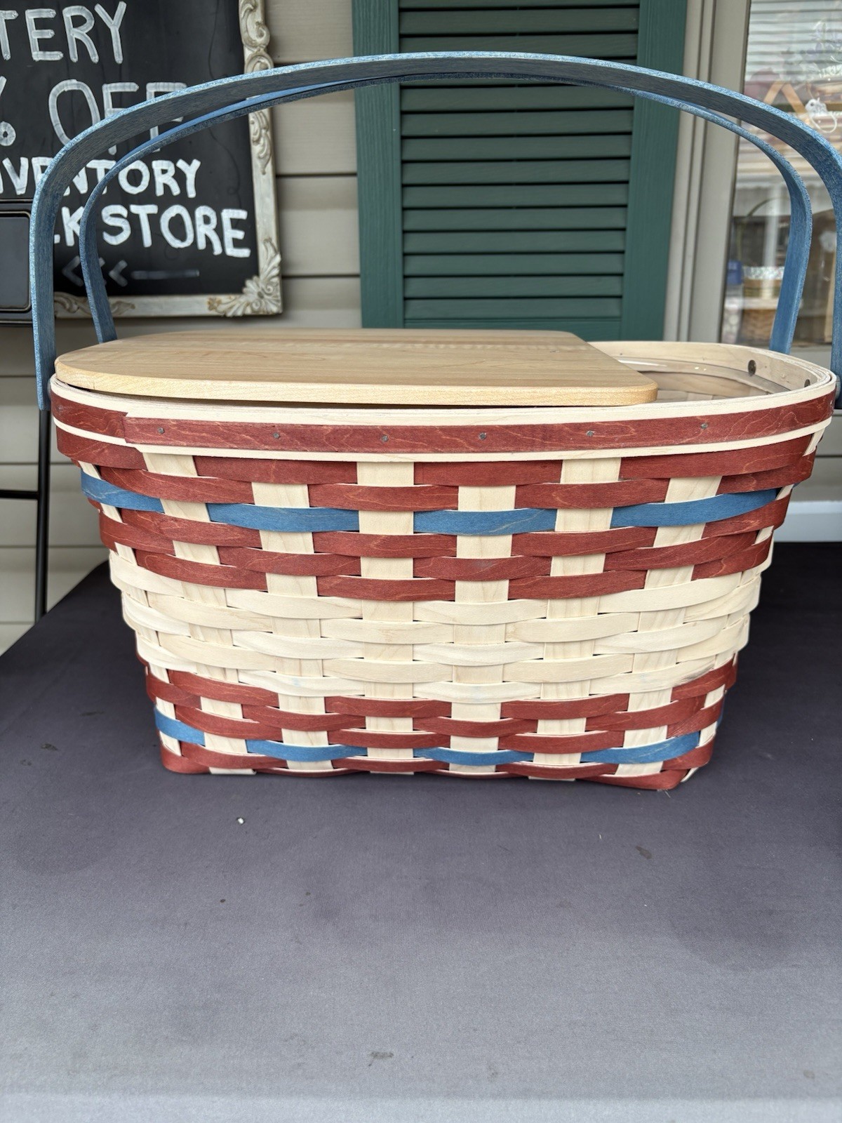 Longaberger Like (Dresden &Company) Americana Picnic Basket Longaberger Like (Dresden &Company) Americana Picnic Basket