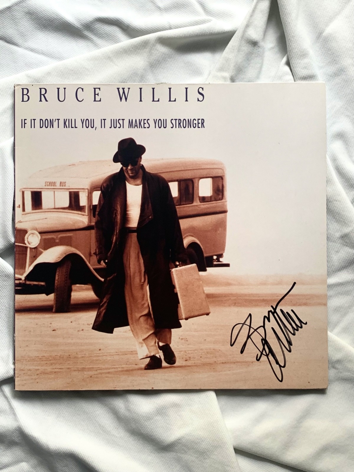 BRUCE WILLIS Original SIGNED If It Don't Kill You AUTOGRAPH Vinyl LP InPERSON BRUCE WILLIS Original SIGNED If It Don't Kill You AUTOGRAPH Vinyl LP InPERSON