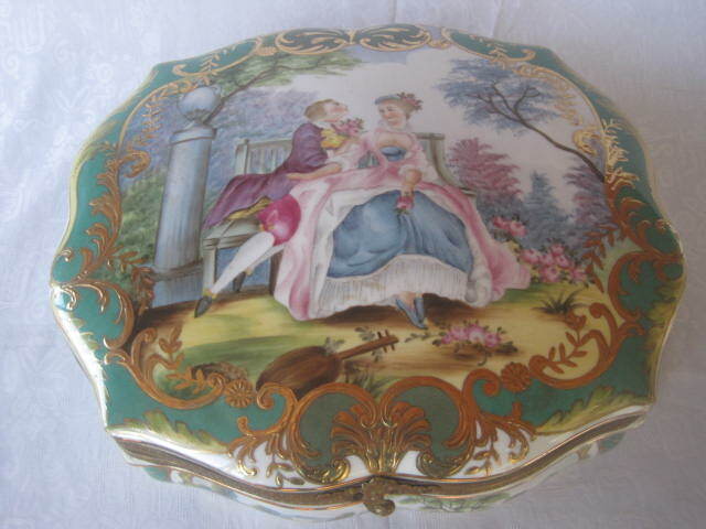 Mid-1800s Louis XIV French Sevres porcelain bronze shatula Jewelry strong box Mid-1800s Louis XIV French Sevres porcelain bronze shatula Jewelry strong box