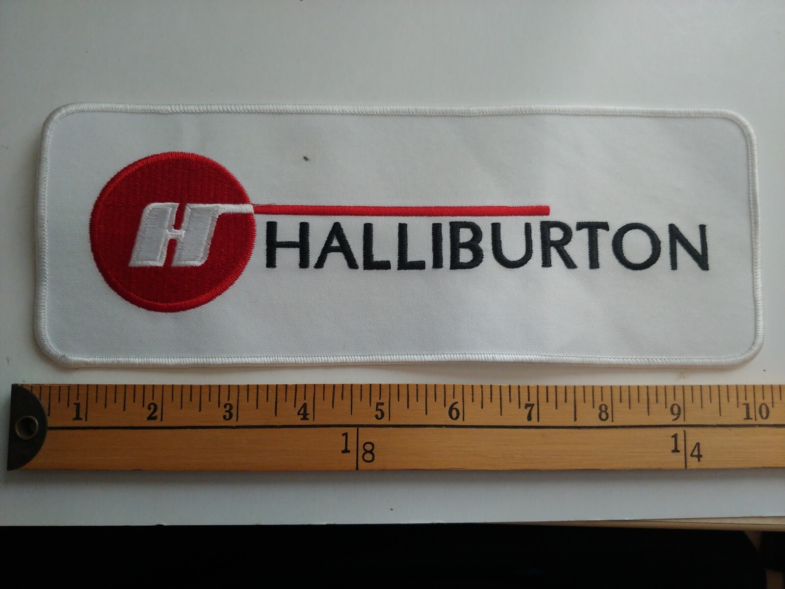 * 1 RARE HALLIBURTON GAS OIL DRILLING OFFSHORE PETROLEUM PATCH BADGE CREST *