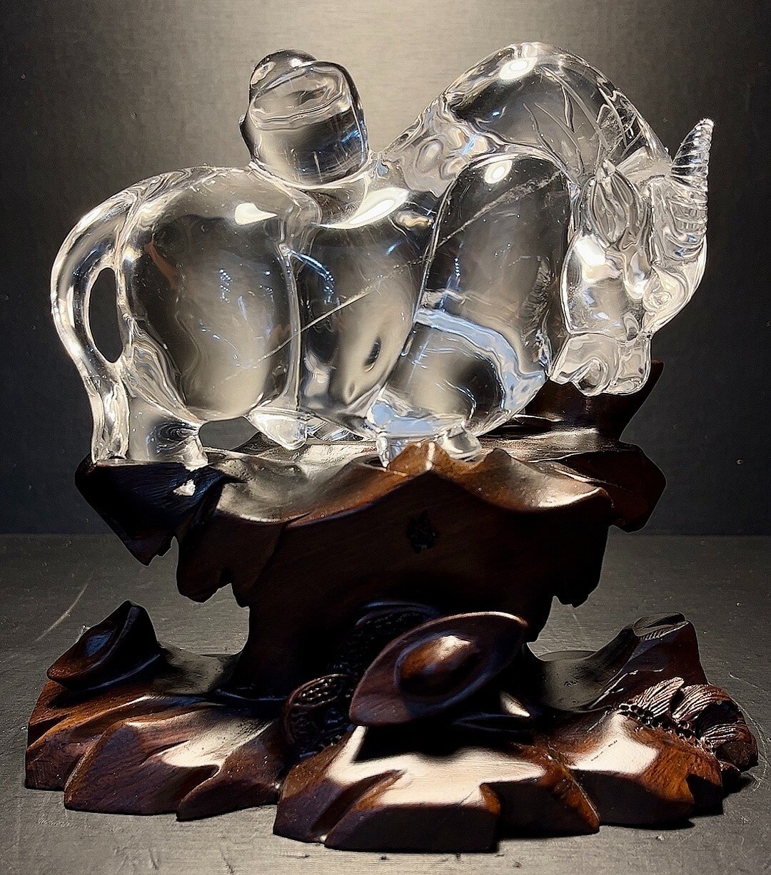 2.5LB Top Rare Natural clear Quartz coe bull mineral specimen Crystal+base 2.5LB Top Rare Natural clear Quartz coe bull mineral specimen Crystal+base