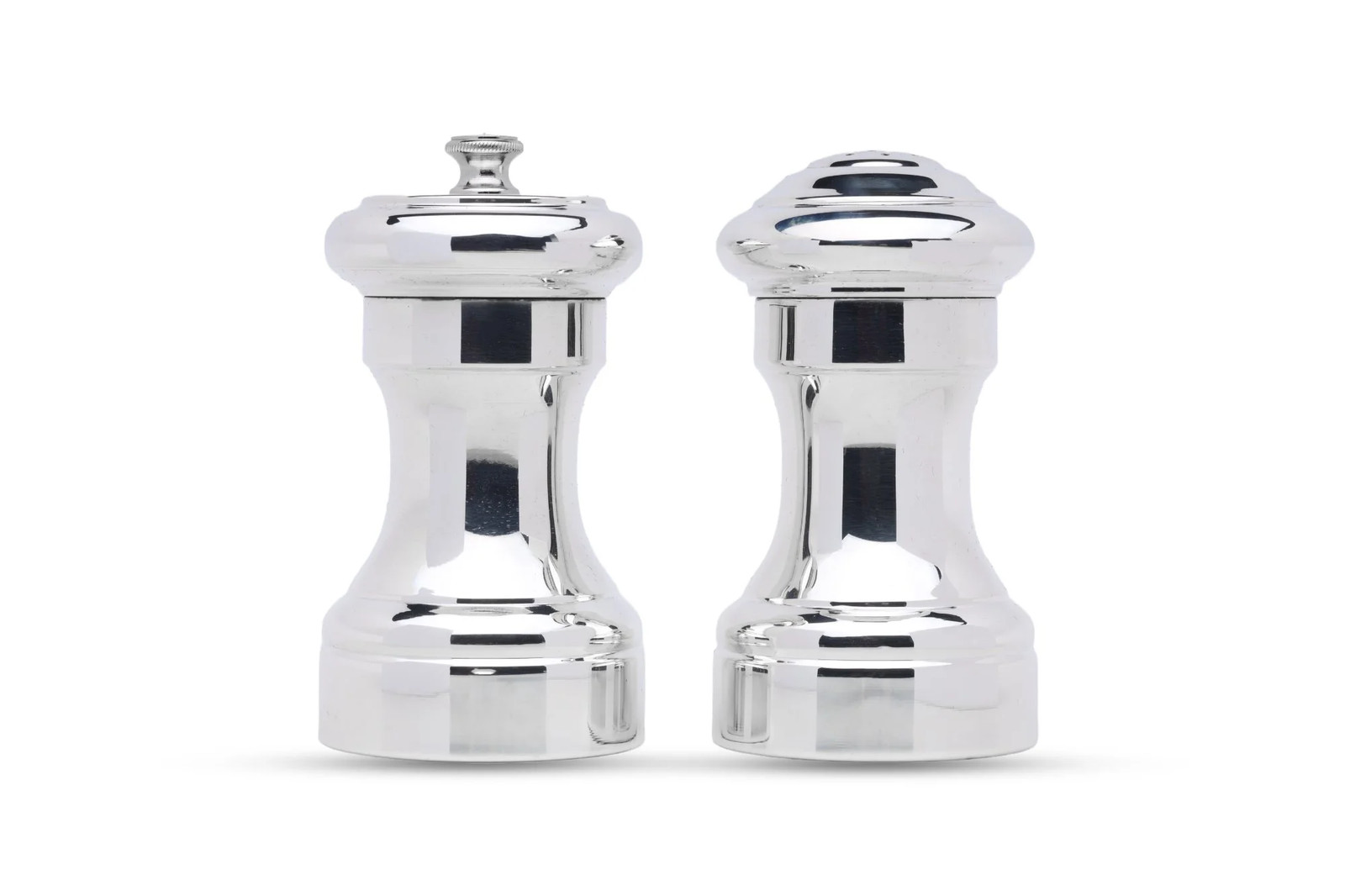 Cartier 925 Silver Vintage Salt and Pepper Shaker Set of Two (307.30g.) Cartier 925 Silver Vintage Salt and Pepper Shaker Set of Two (307.30g.)