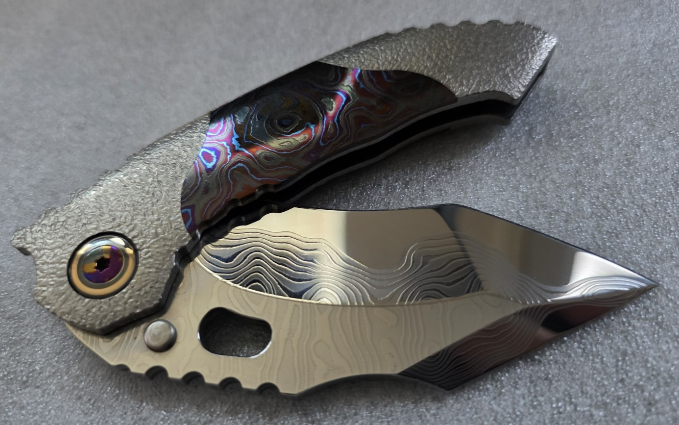 Dalibor Bergam Knives Unnamed, Sole-Authorship San Mai/Daltanium, Hammered Ti Dalibor Bergam Knives Unnamed, Sole-Authorship San Mai/Daltanium, Hammered Ti