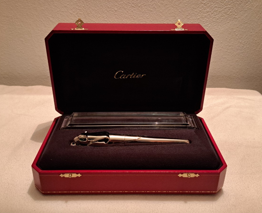 Cartier Exceptional Panther de Cartier Sterling Silver Fountain Pen Cartier Exceptional Panther de Cartier Sterling Silver Fountain Pen