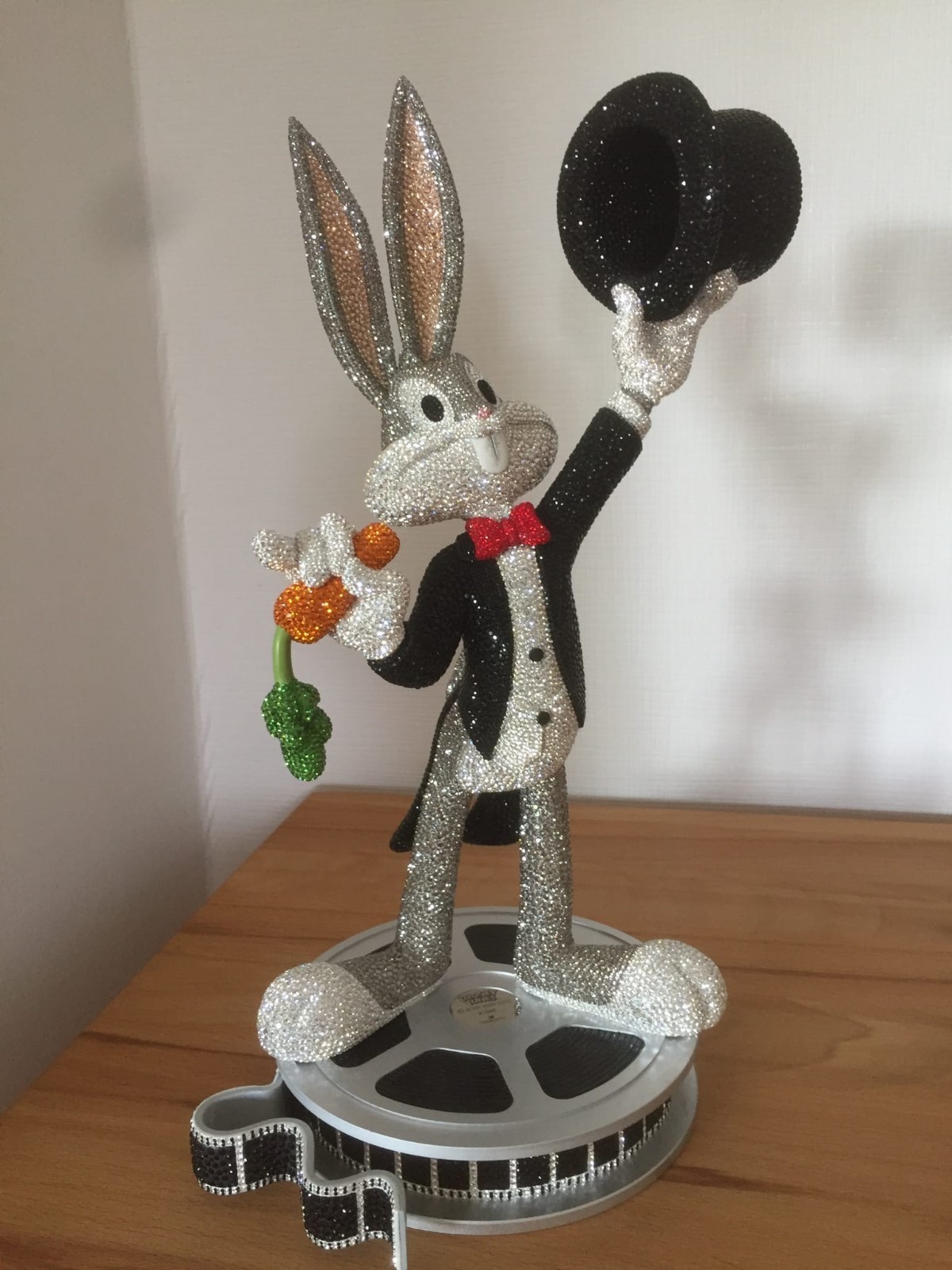 Swarovski, Myriad Lim-Ed 2020 Bugs Bunny Item No: 12 Art No 5520825 Swarovski, Myriad Lim-Ed 2020 Bugs Bunny Item No: 12 Art No 5520825