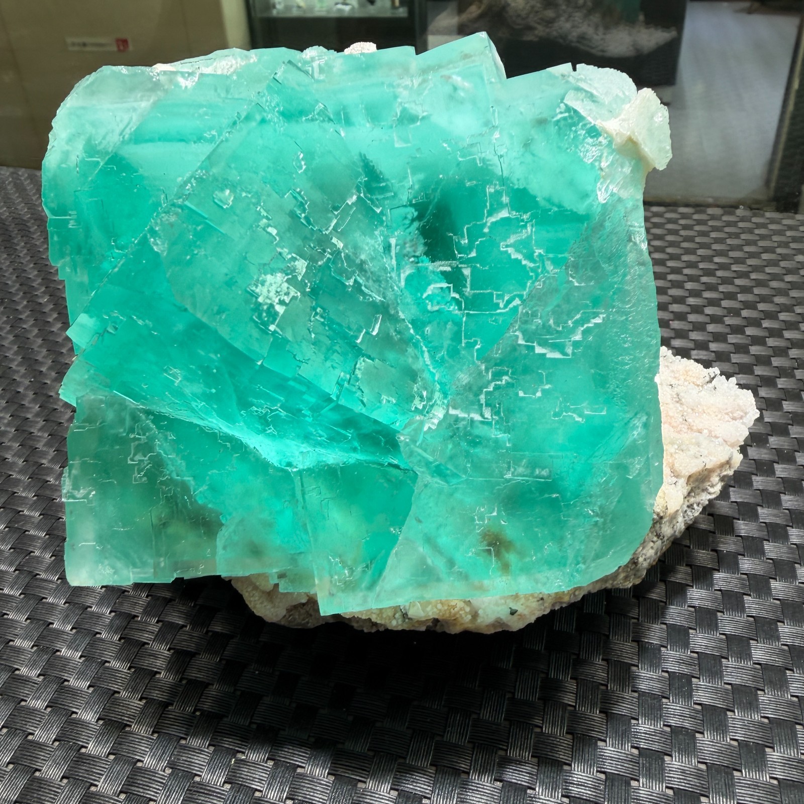 1pc top Natural green fluorite Crystal Quartz Ore Healing Mineral Specimen
