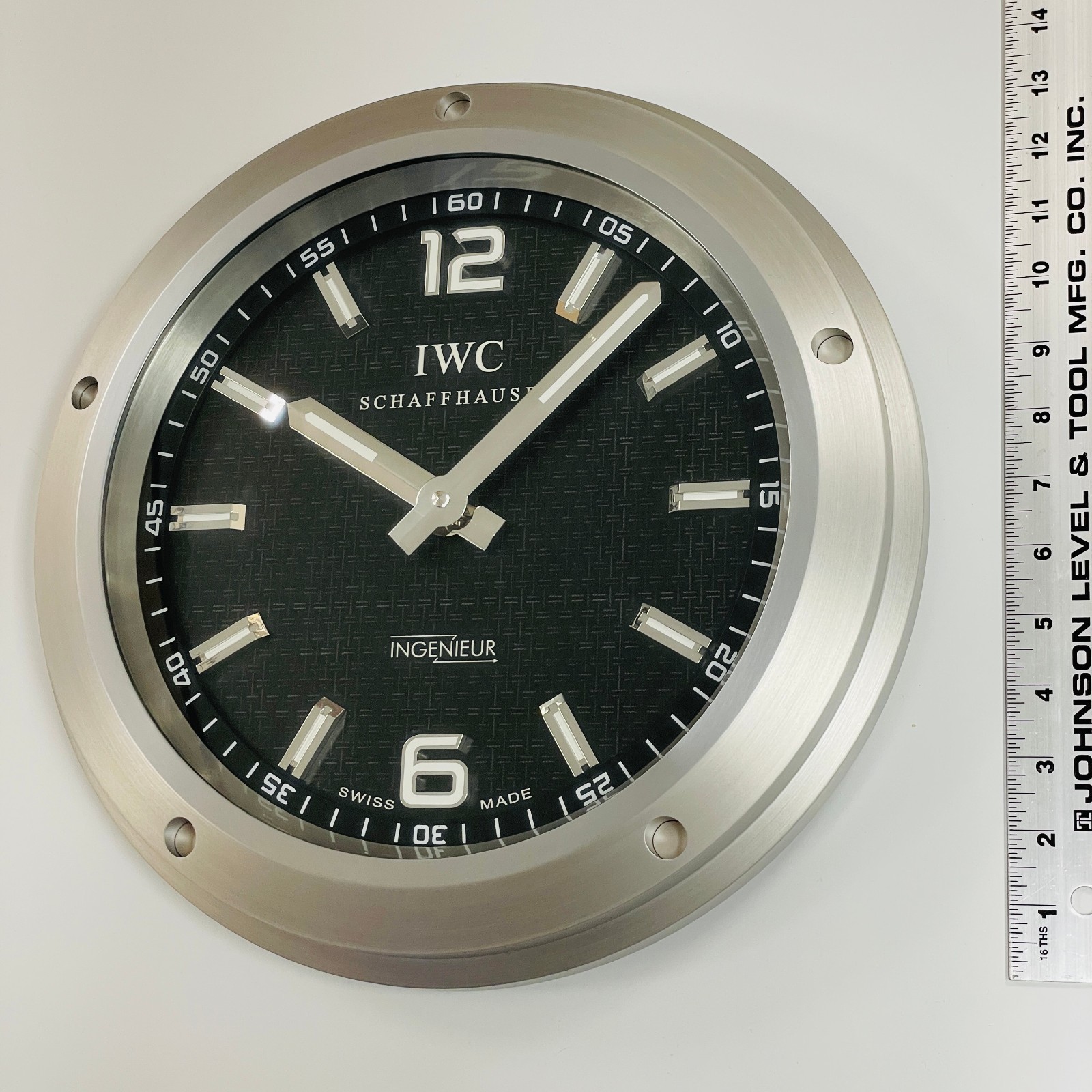IWC SCHAFFHAUSEN INGENIEUR SWISS MADE VINTAGE DEALER SHOWROOM MURALE WALL CLOCK IWC SCHAFFHAUSEN INGENIEUR SWISS MADE VINTAGE DEALER SHOWROOM MURALE WALL CLOCK