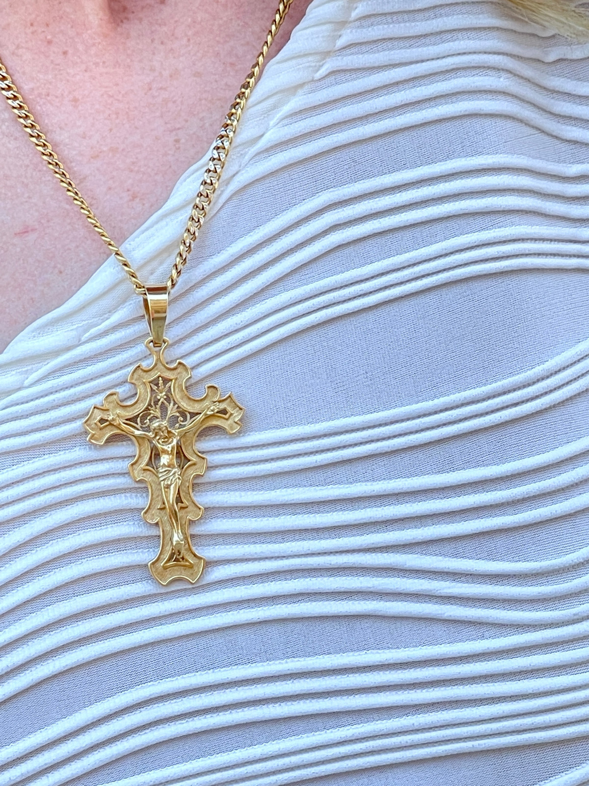 ONE of a KIND X LARGE Crucifix 18K Solid Gold Cross Pendant Jewelry Valentine ONE of a KIND X LARGE Crucifix 18K Solid Gold Cross Pendant Jewelry Valentine
