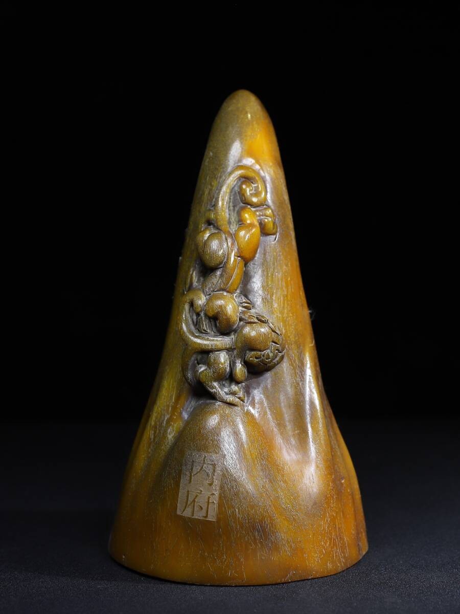 Qing Dynasty Carving of Ancient Materials Rice Cake Collectible 26cm Qing Dynasty Carving of Ancient Materials Rice Cake Collectible 26cm