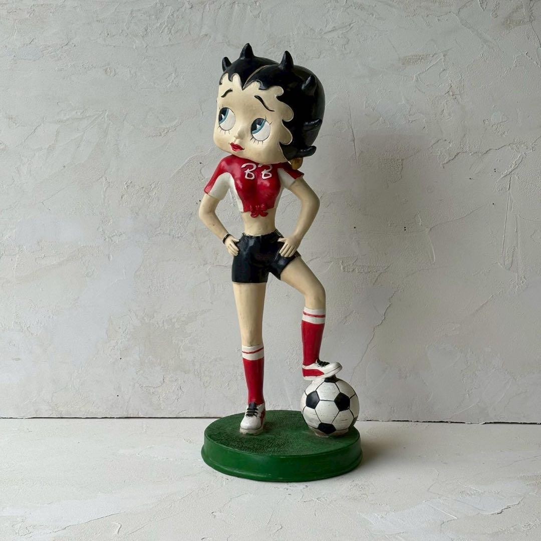 Betty Boop Soccer Football Figure Large 29in Statue Vintage Retro Red Uniform JP Betty Boop Soccer Football Figure Large 29in Statue Vintage Retro Red Uniform JP