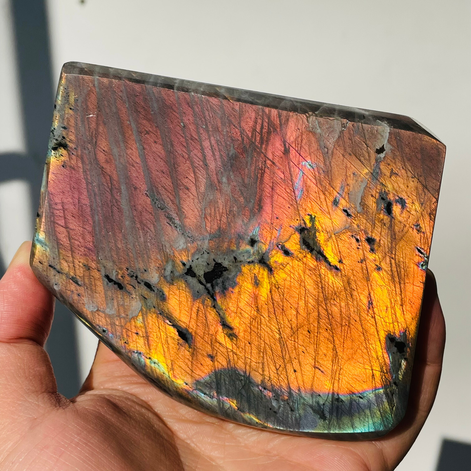 716g Natural Multicolor Light Labradorite Quartz Crystal Polishing Specimen 716g Natural Multicolor Light Labradorite Quartz Crystal Polishing Specimen