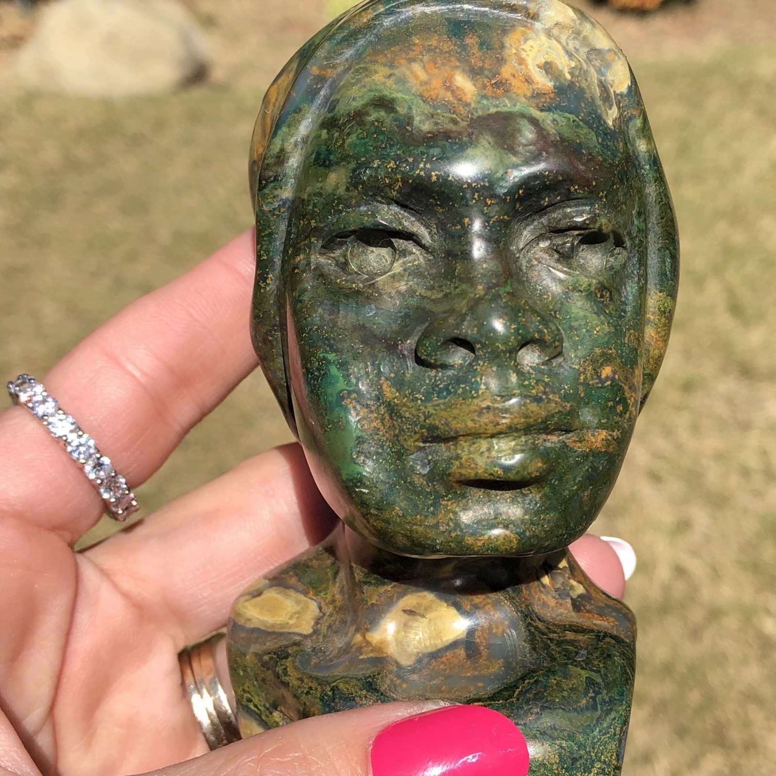 Israel Chikumbirike 1976 ▪️ African SHONA Sculpture Zimbabwe Green Verdite WOMAN