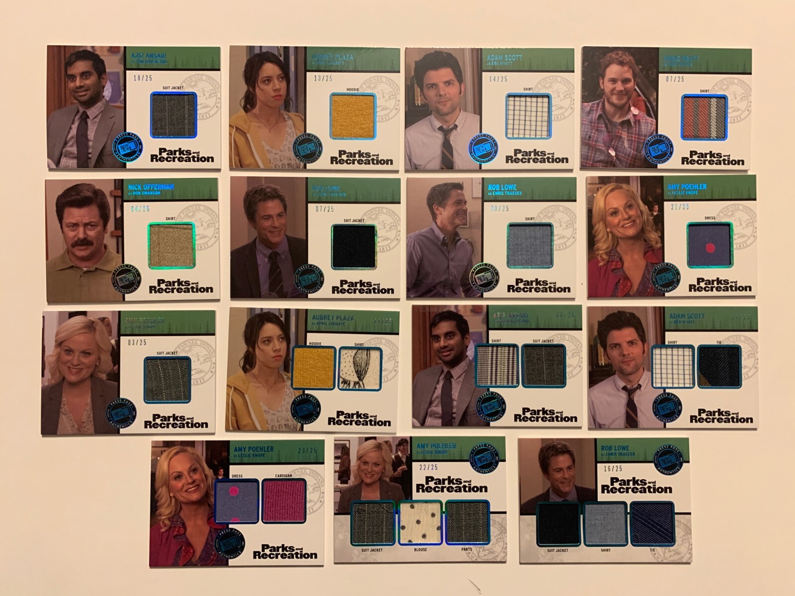 2013 Press Pass PARKS AND RECREATION Blue Relic set (15) Very Rare #'d /25 2013 Press Pass PARKS AND RECREATION Blue Relic set (15) Very Rare #'d /25