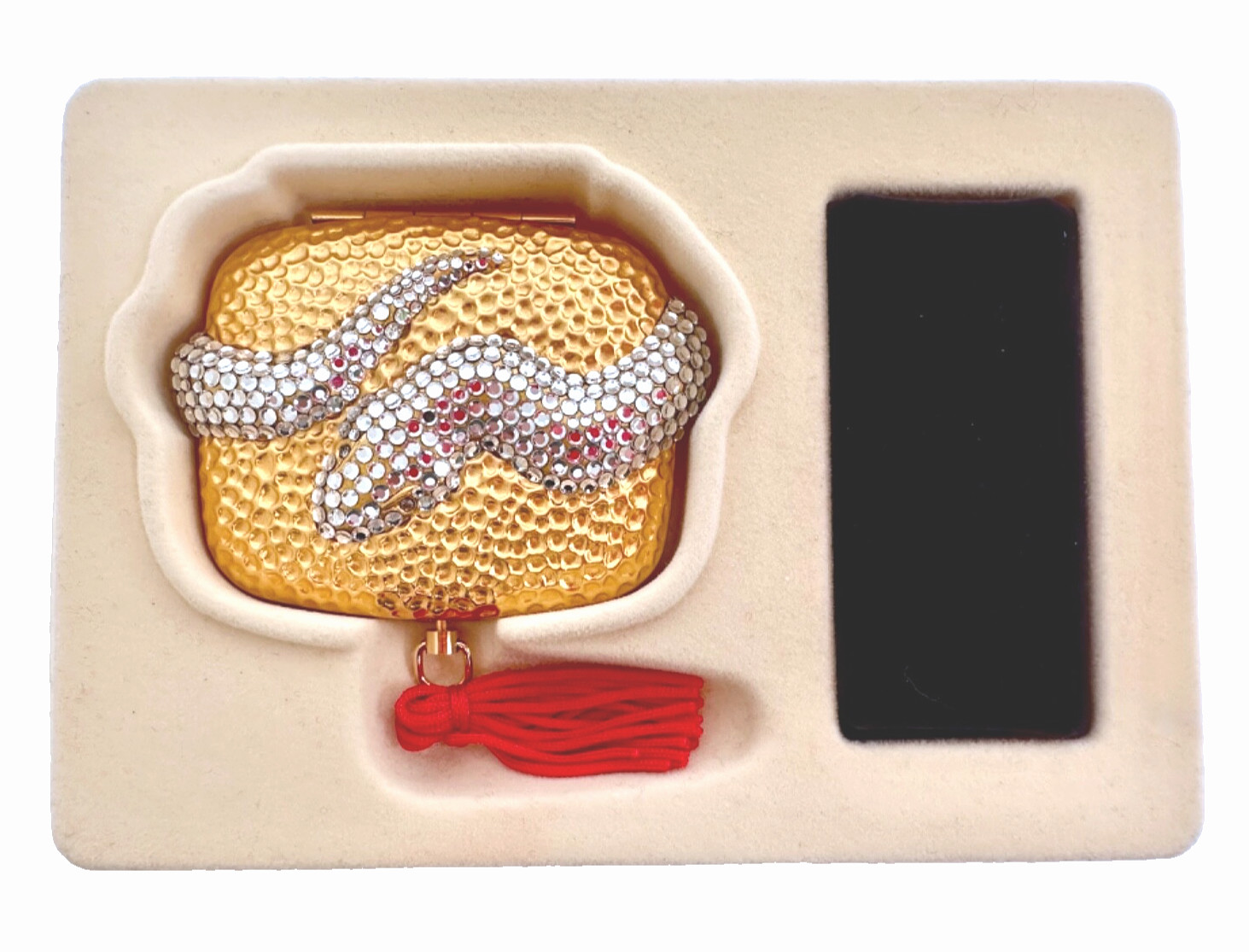 ESTEE LAUDER ANCIENT SERPENT SNAKE POWDER COMPACT w AUSTRIAN CRYSTALS - GOLD BOX ESTEE LAUDER ANCIENT SERPENT SNAKE POWDER COMPACT w AUSTRIAN CRYSTALS - GOLD BOX