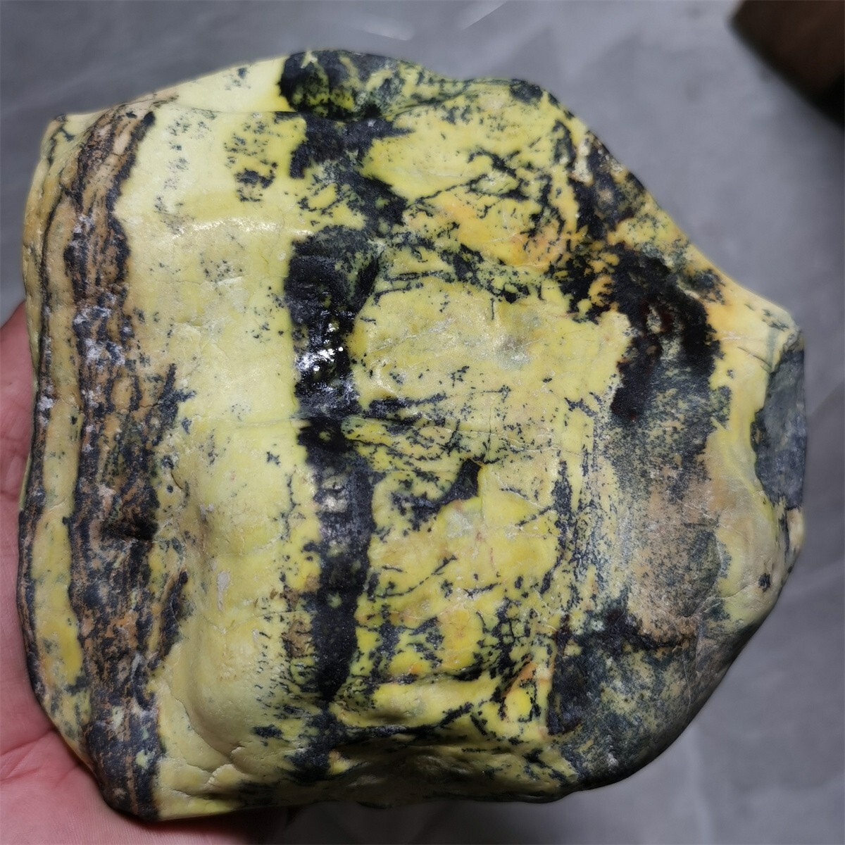 2223g Olivine meteorite rare metal mineral rock crystal specimen S160 2223g Olivine meteorite rare metal mineral rock crystal specimen S160